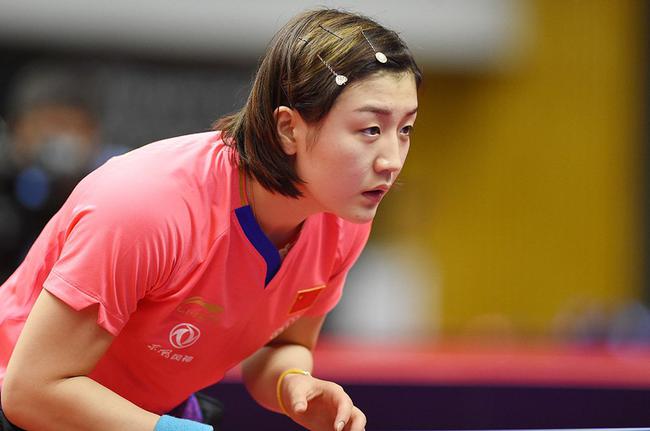 季展现更为 季展现更为