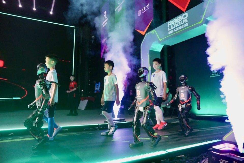 年仅24岁 年仅24岁