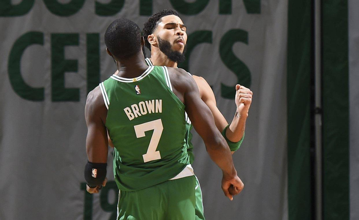 赛道较窄且 赛道较窄且