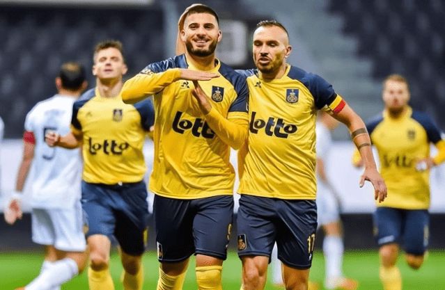 世界足球巅 世界足球巅